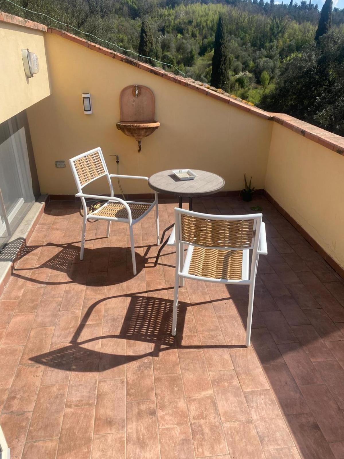 Ferienwohnung Mansarda Salviatino Florenz Exterior foto